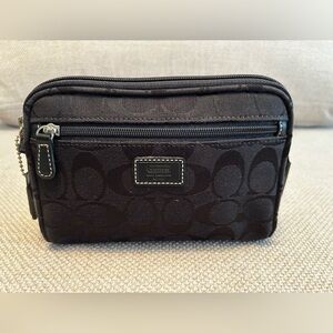 COPY - COACH Black Monogram Cosmetic-Make-up bag. Fabric and leather.